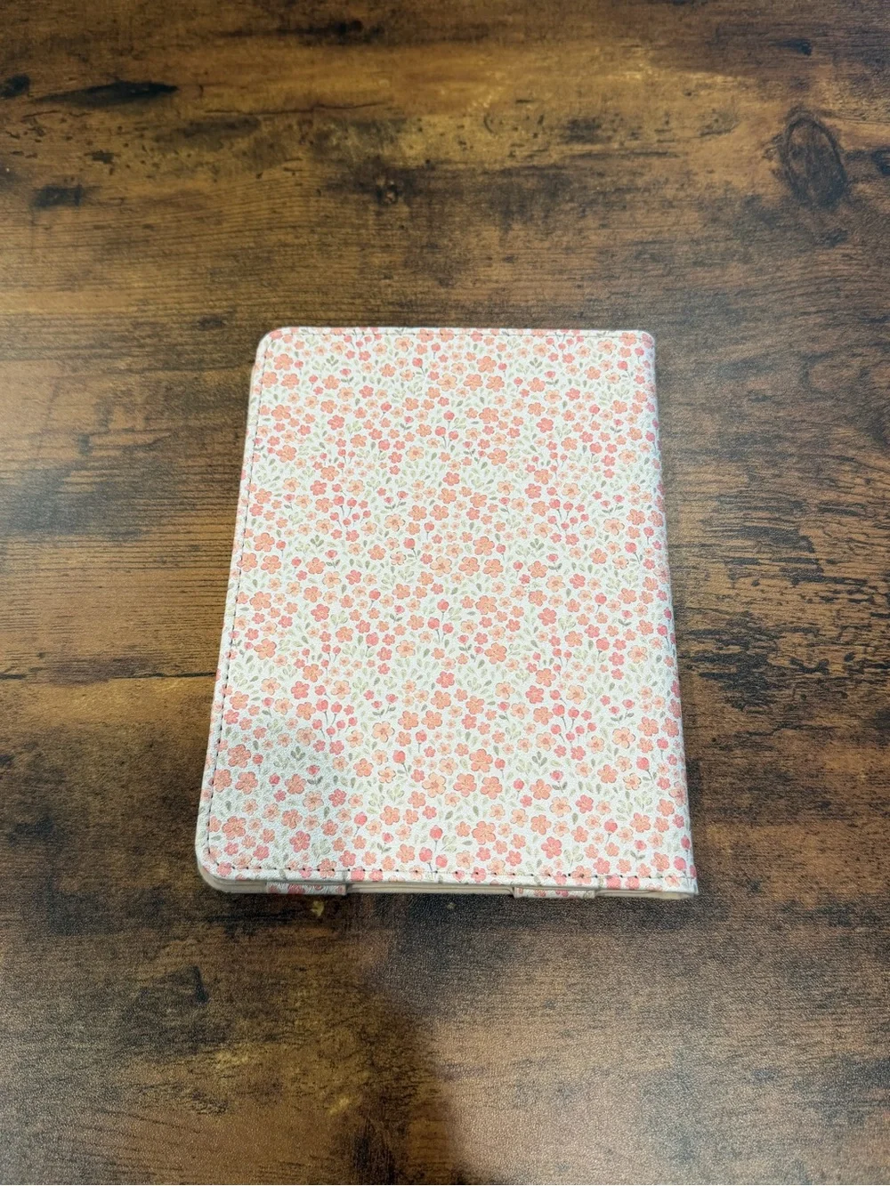THE CLOVER HOUSE Blossoms Kindle Paperwhite 12th Gen Case